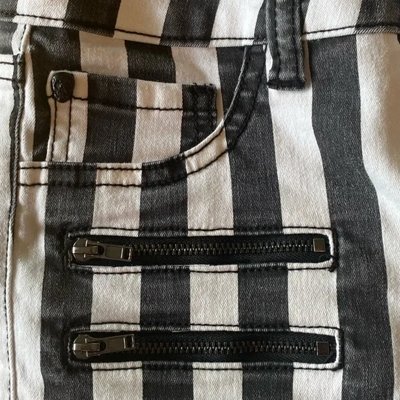 Blackheart Black & White Stripe Zippered Stingerette Jeans Juniors Size 1 GUC - Picture 10 of 12